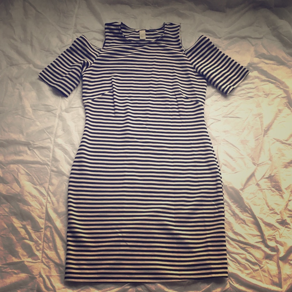 Cold shoulder black and white dress